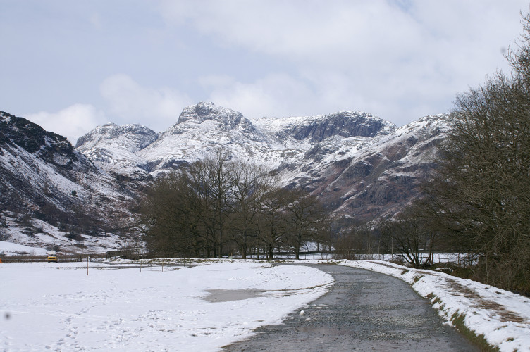 Langdale Pikes, up the valley